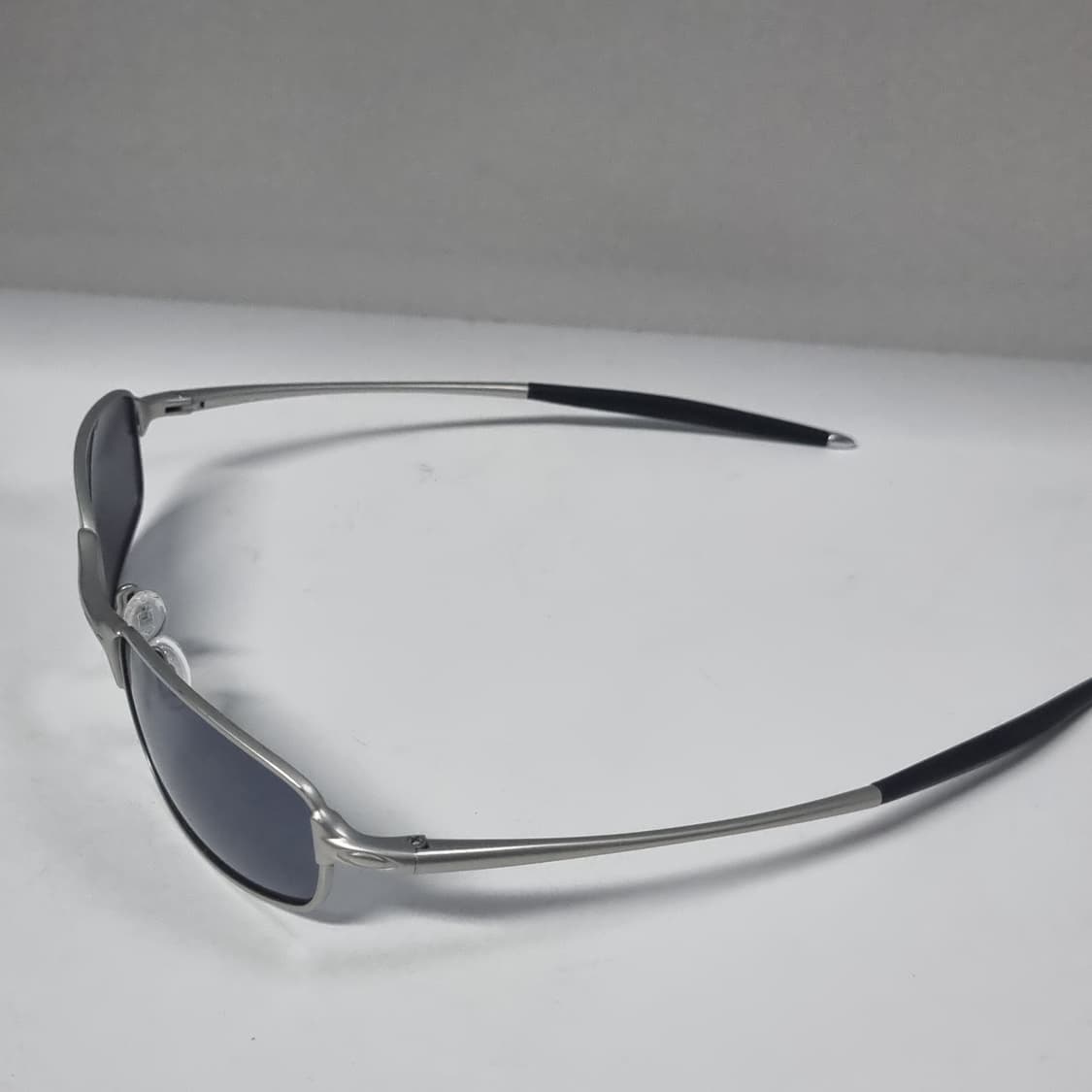 오클리 스퀘어와이어 2.0 스프링 실버 새렌즈 상품이미지5