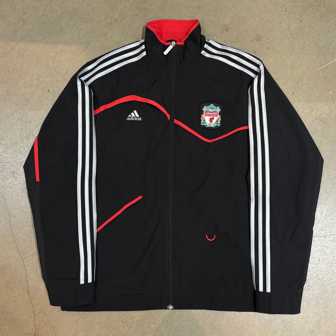 100 아디다스 리버풀 레드라인 블랙 바람막이  상품이미지2