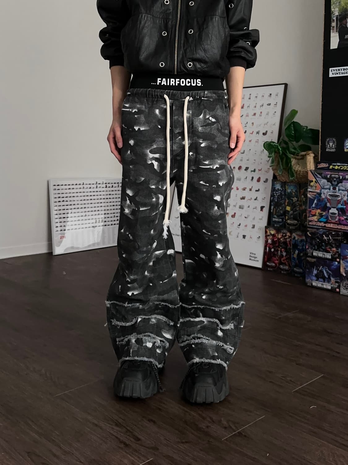 RHNDE 카모 새깅 리프드 플레어 진 상품이미지4