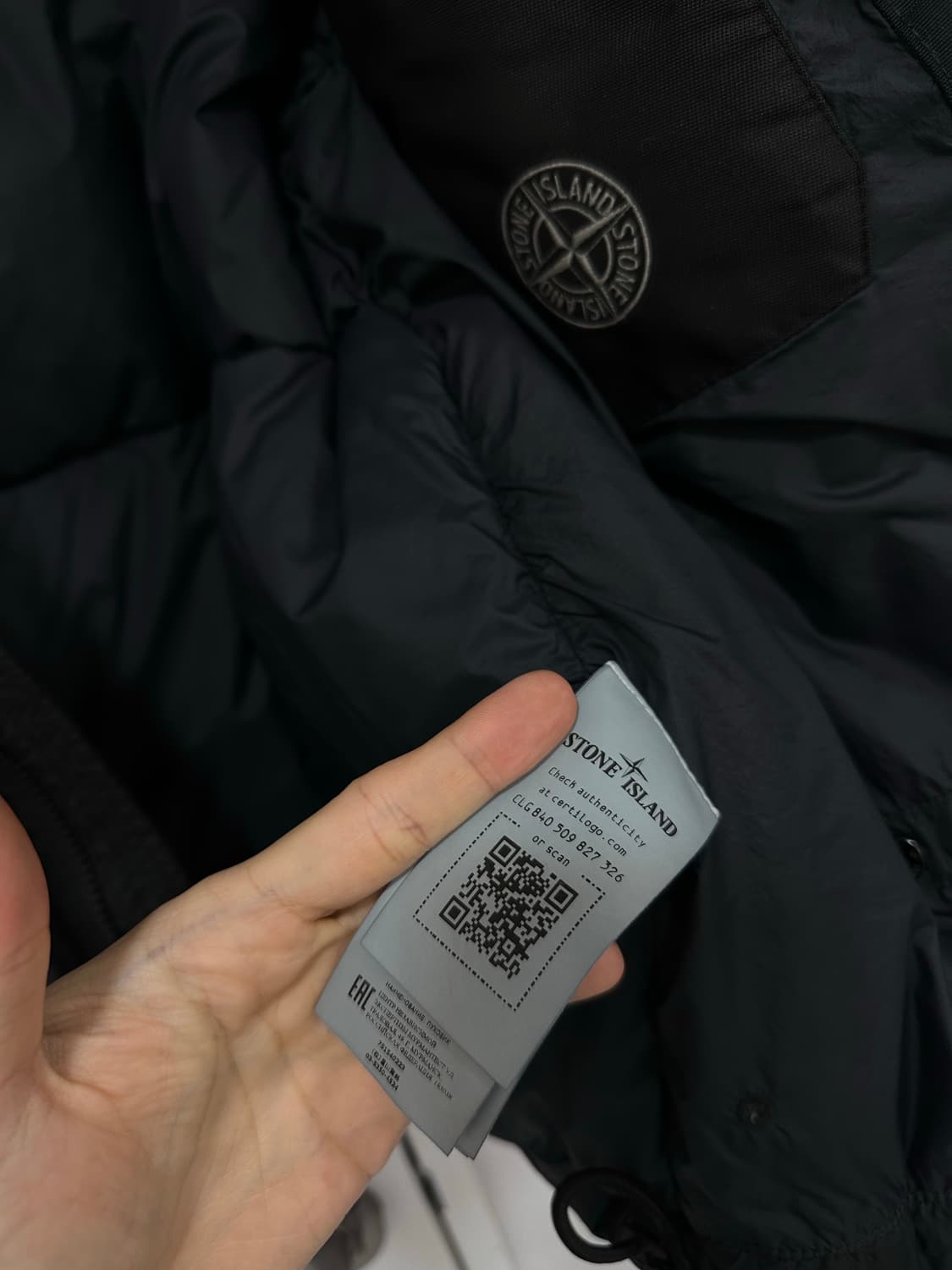 (s) 21fw 스톤아일랜드 크링클랩스 다운 패딩 블랙 상품이미지5