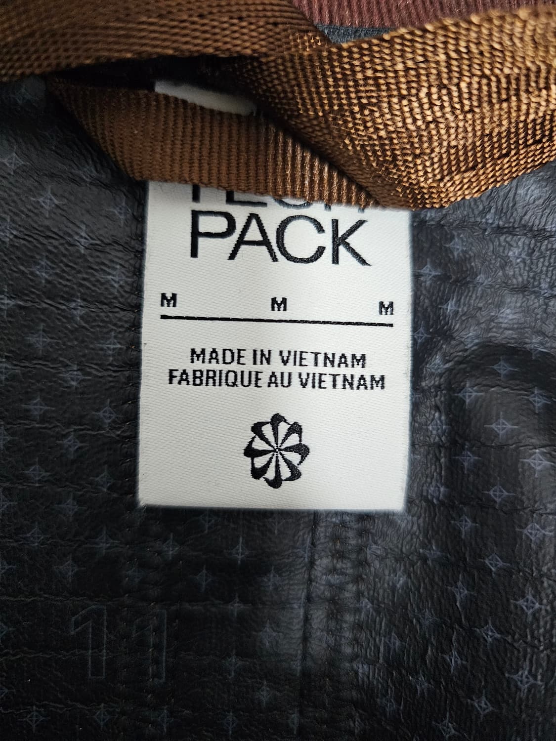 나이키 테크팩 언라인드 봄버자켓 M 상품이미지4