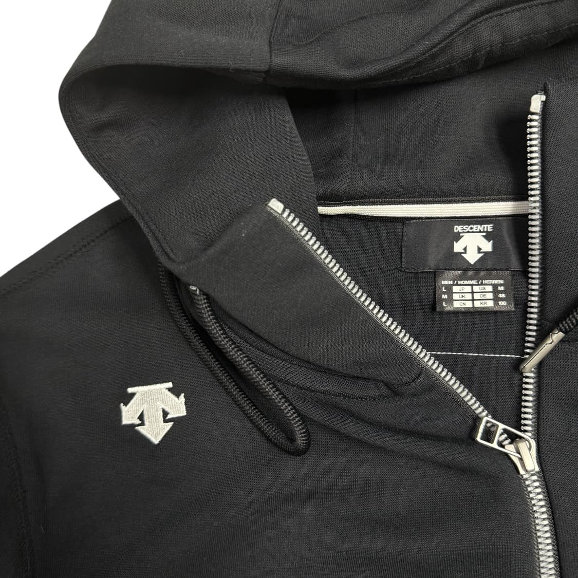 데상트 후드집업 상품이미지2