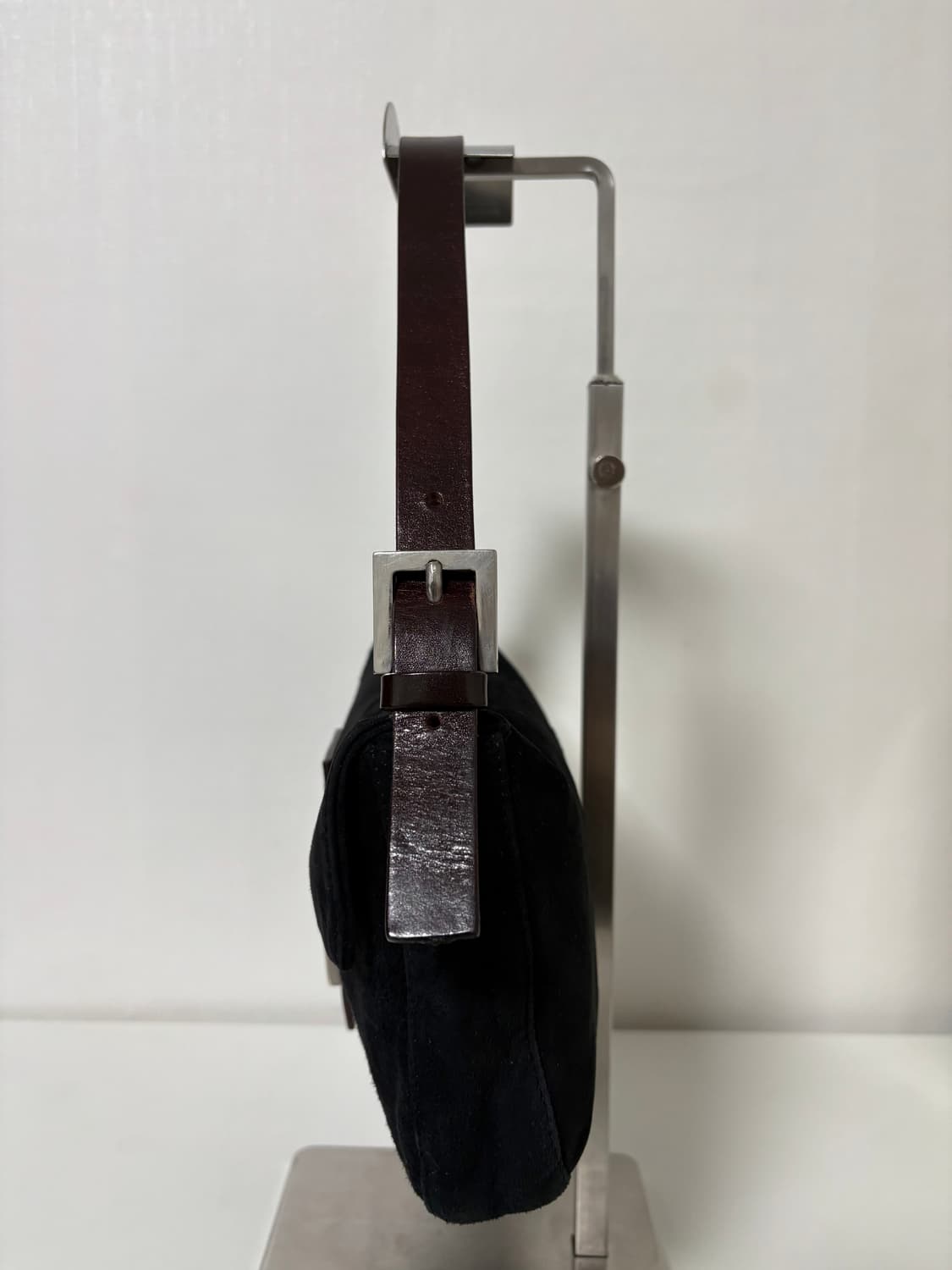 펜디 스웨이드 바게트백 상품이미지3