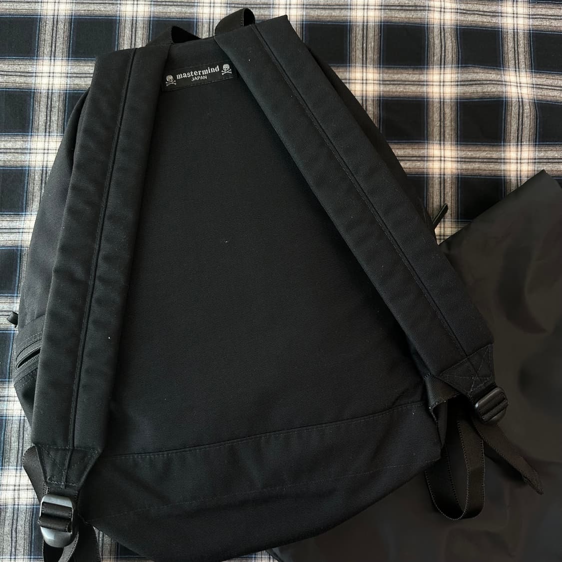 이스트팩 x 마스터마인드 백팩 블랙 상품이미지4