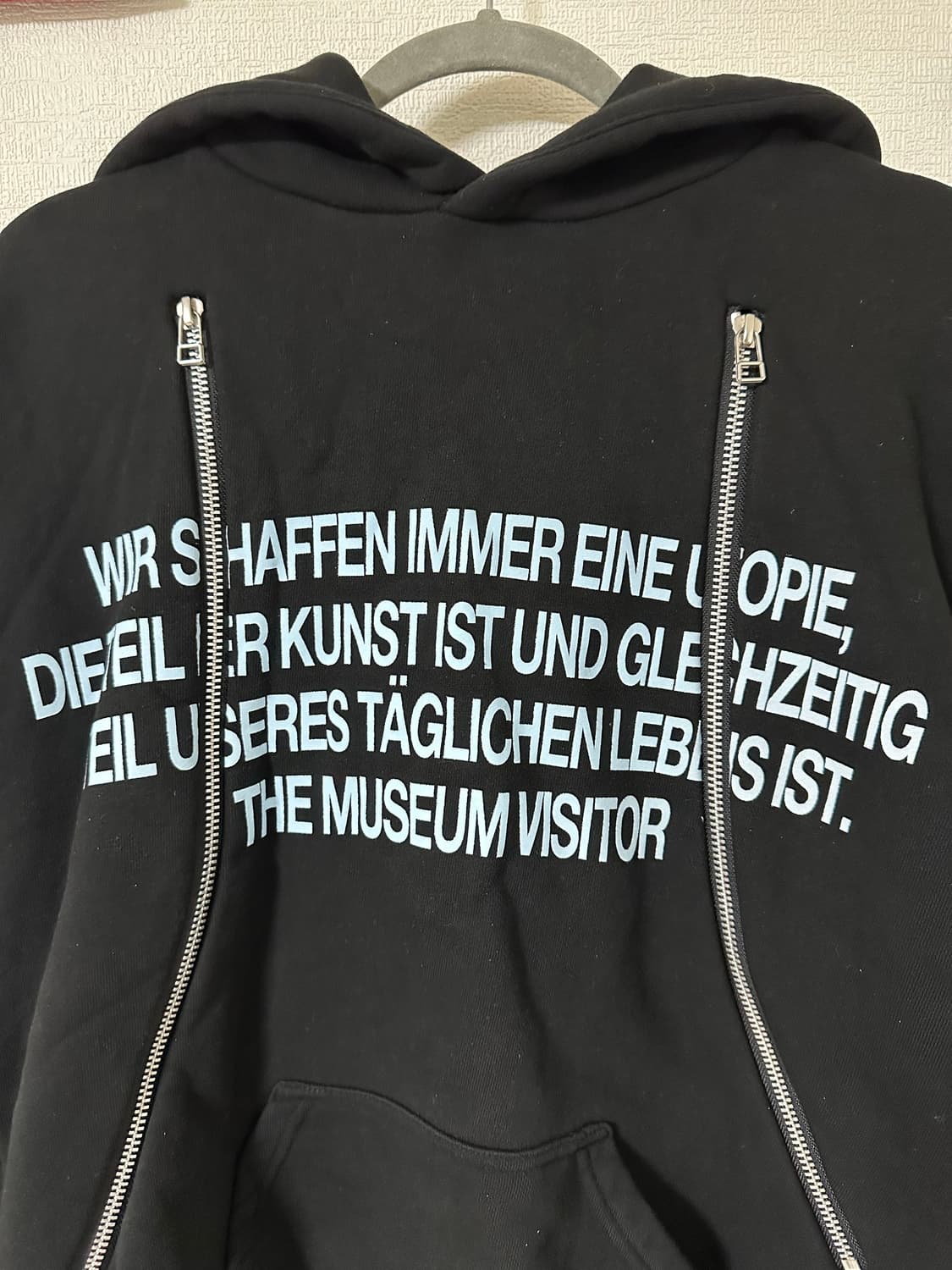 더 뮤지엄 비지터 지퍼 후디 M 상품이미지2