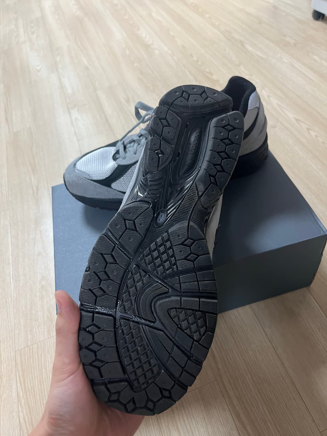 뉴발란스2002r 그레이블랙 285 상품이미지4