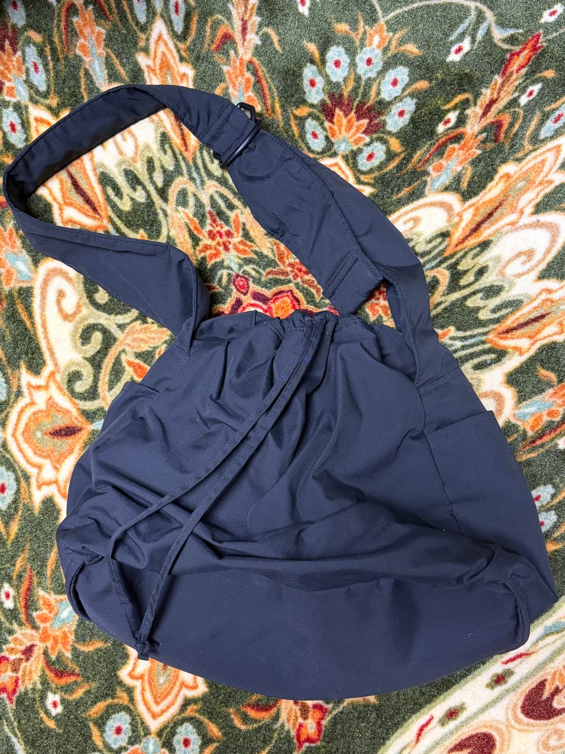 유니클로 소프트 퍼피 숄더백 블랙 상품이미지5