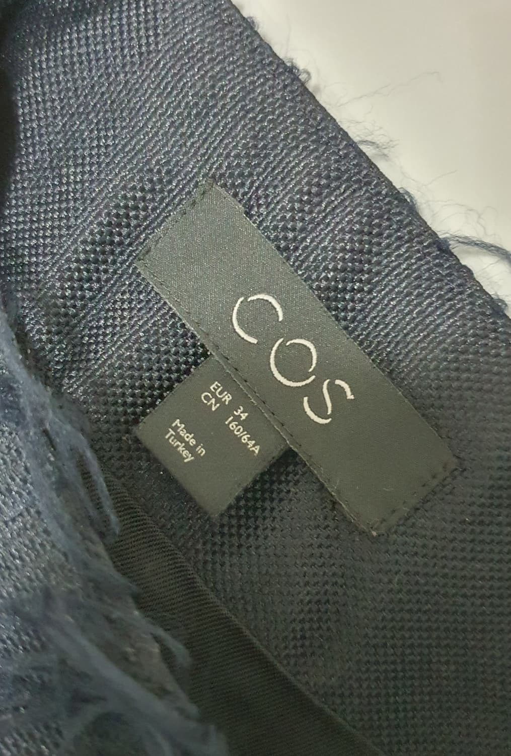 cos 코스 네이비 페더 랩스커트  34사이즈 상품이미지9