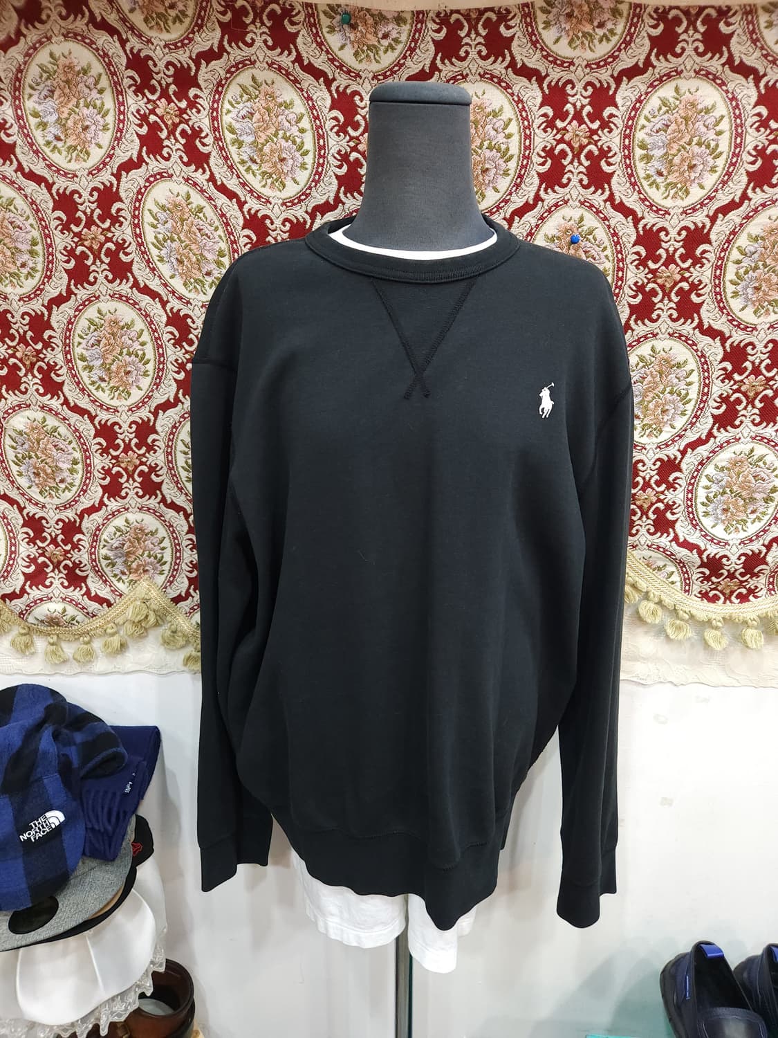 폴로 랄프로렌 블랙 맨투맨

 상품이미지1