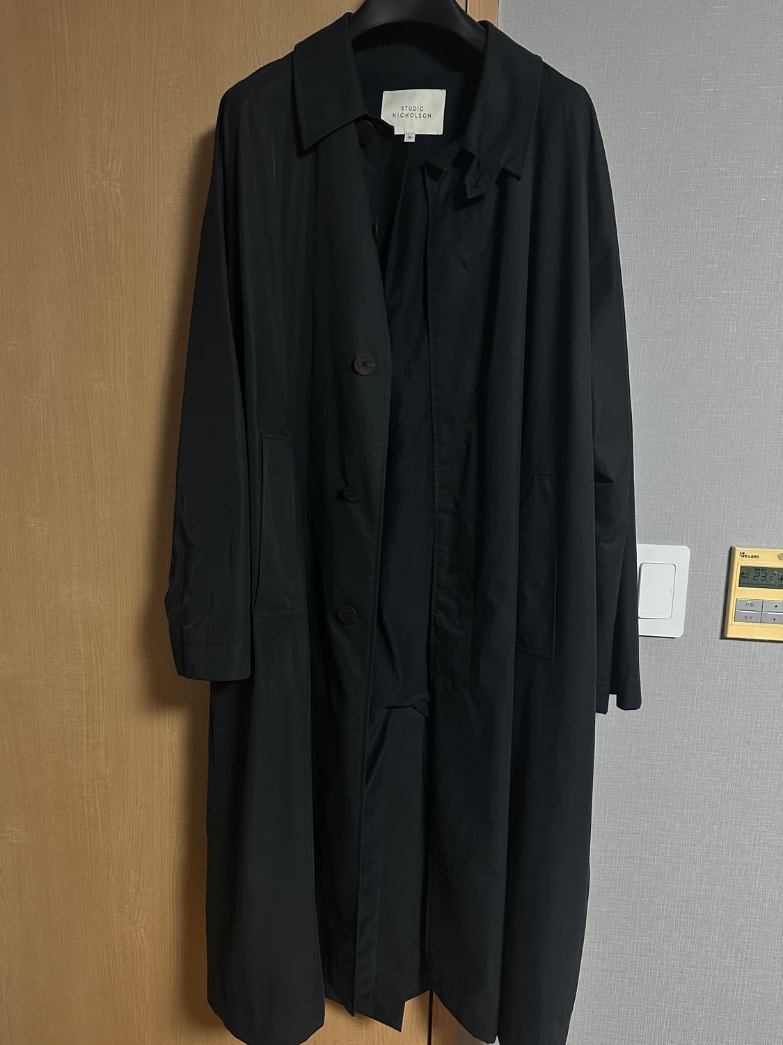 스튜디오니콜슨 트렌치코트 상품이미지2