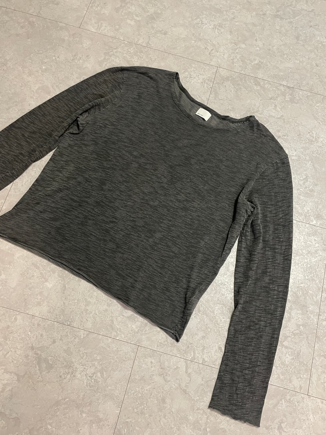 모노프리베 텍스쳐드 롱슬리브 챠콜 2 상품이미지2