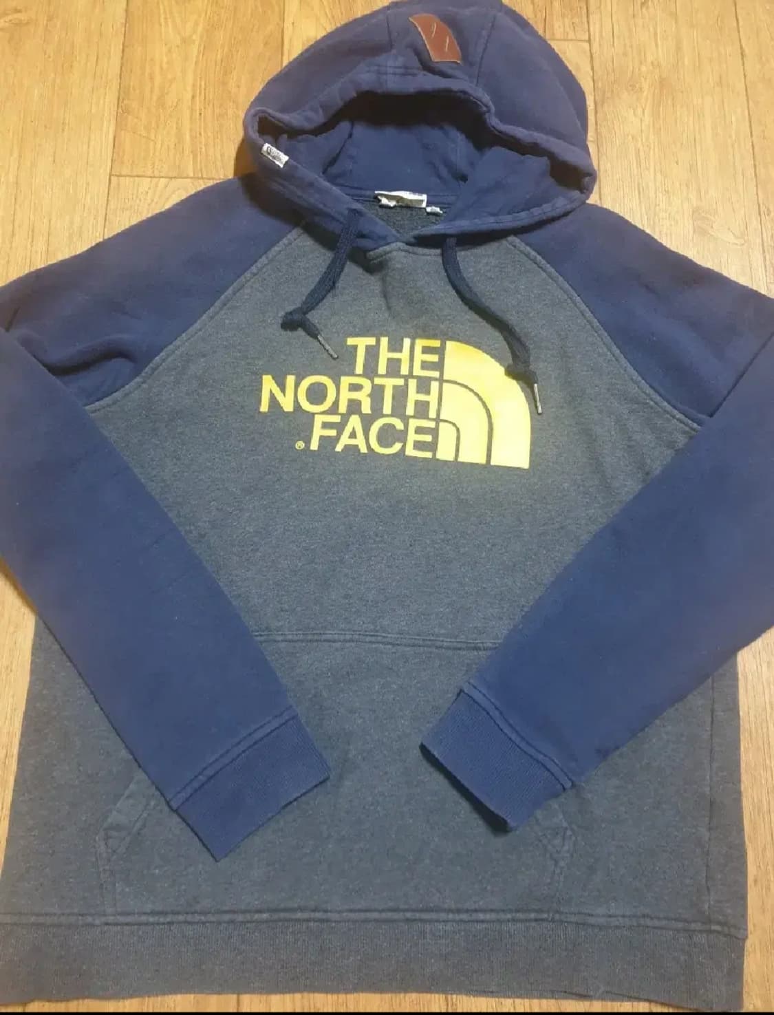 노스페이스 후드티 105 사이즈입니다 상품이미지2