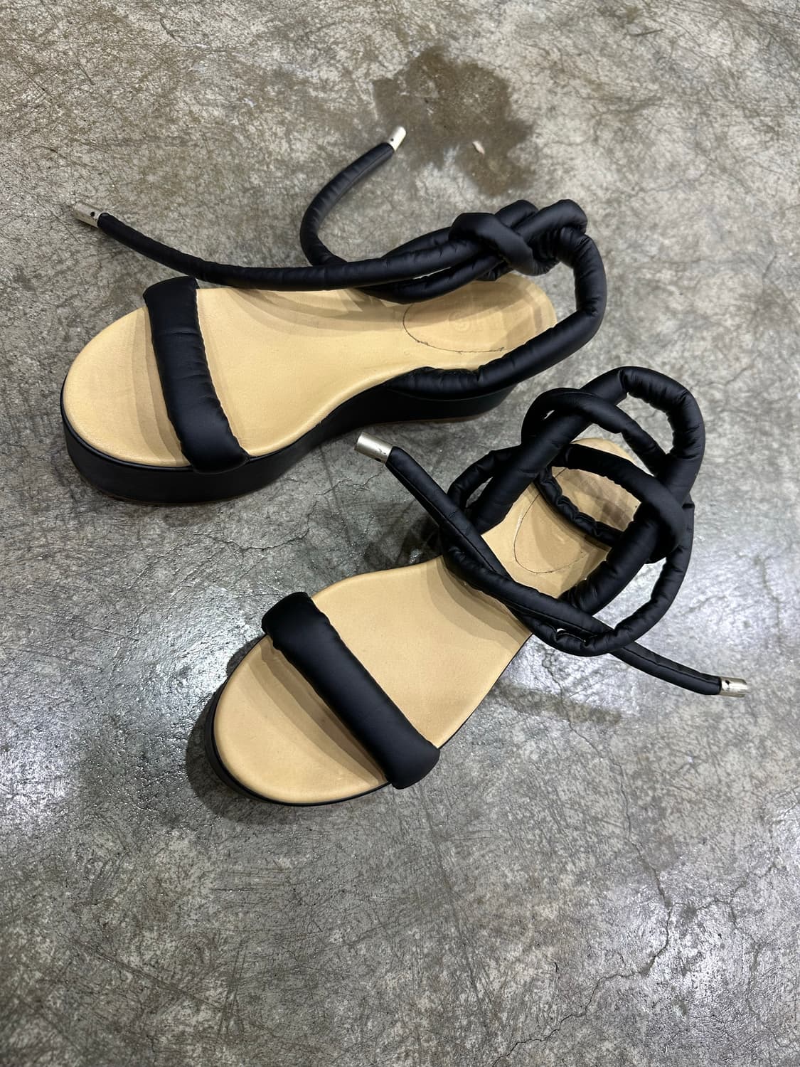 MM6 by 메종마르지엘라 검정 플랫폼 샌달  상품이미지2