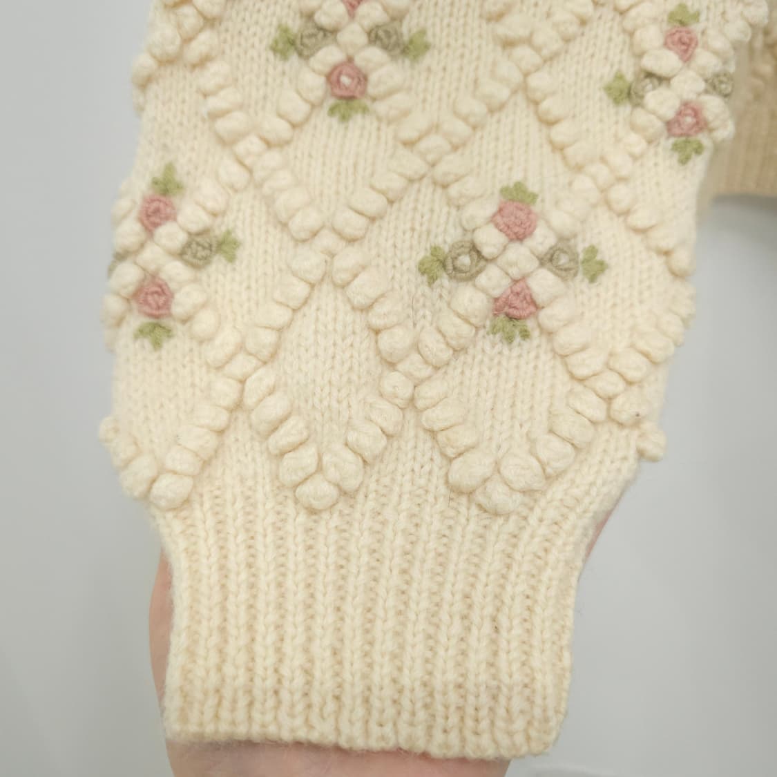 아이보리 팝콘 자수장미 니트 상품이미지7