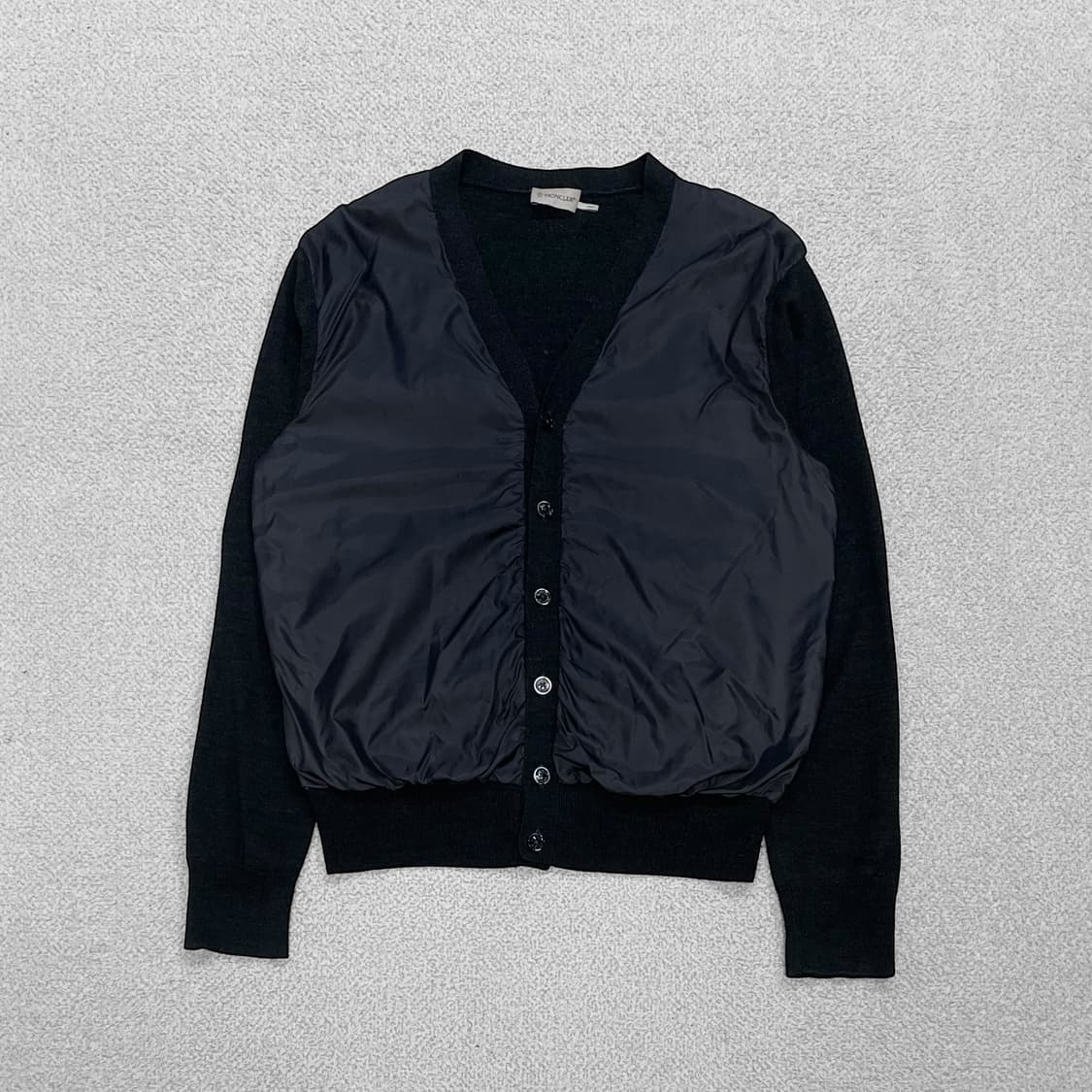 몽클레어 베이직 트리콧 가디건 니트 상품이미지1