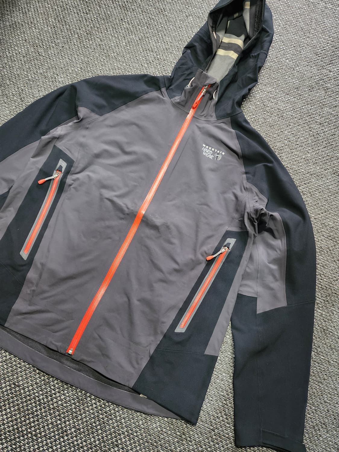 마운틴하드웨어 후드 바람막이 자켓  L사이즈  상품이미지7