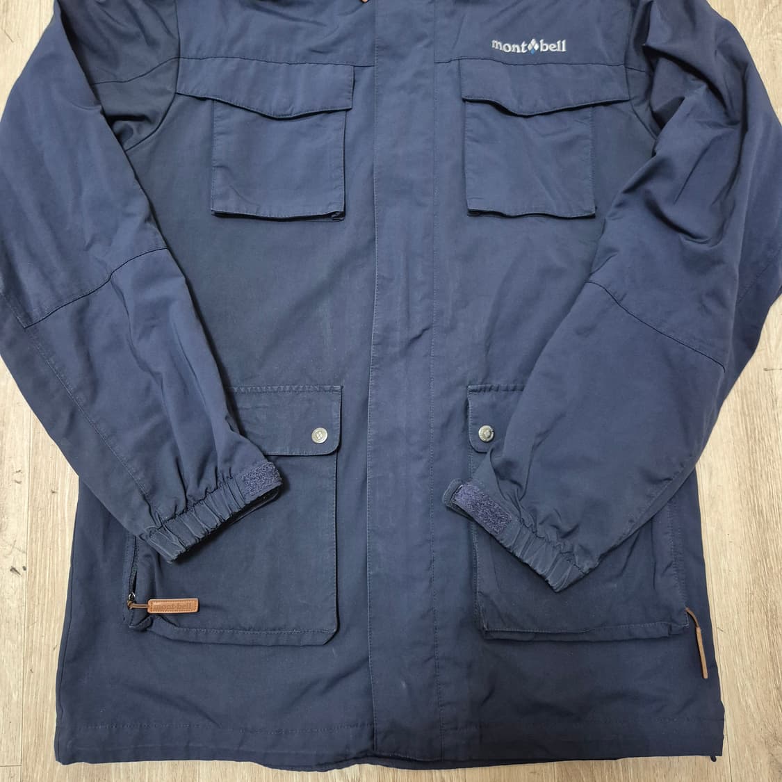 몽벨 로고 투포켓 후드 바람막이 집업자켓 상품이미지3
