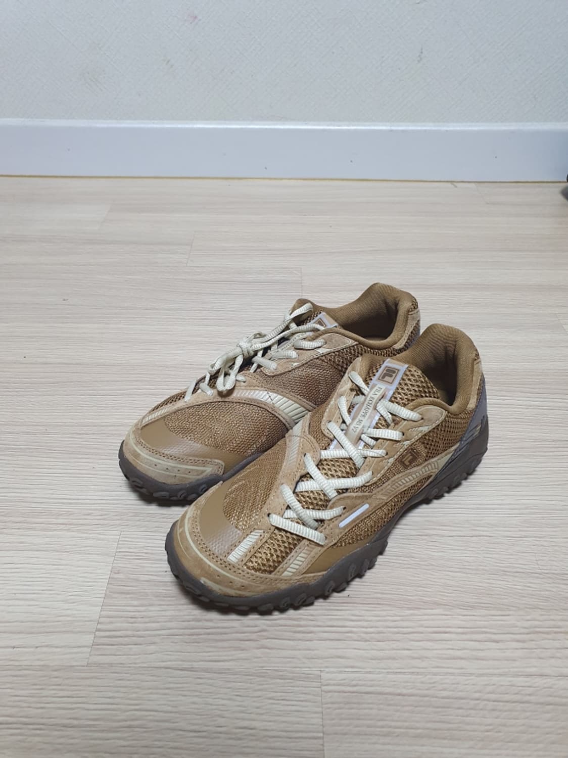 휠라 에샤페 LX V2 브라운 250 상품이미지4