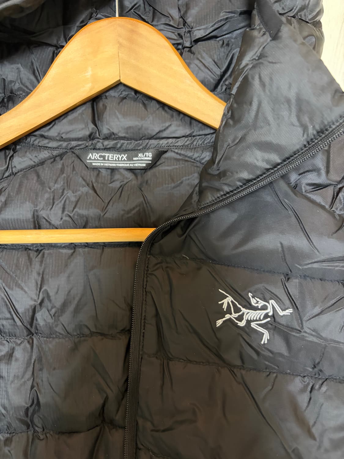 XL 아크테릭스 세륨 LT 블랙 후디 다운 자켓 상품이미지3