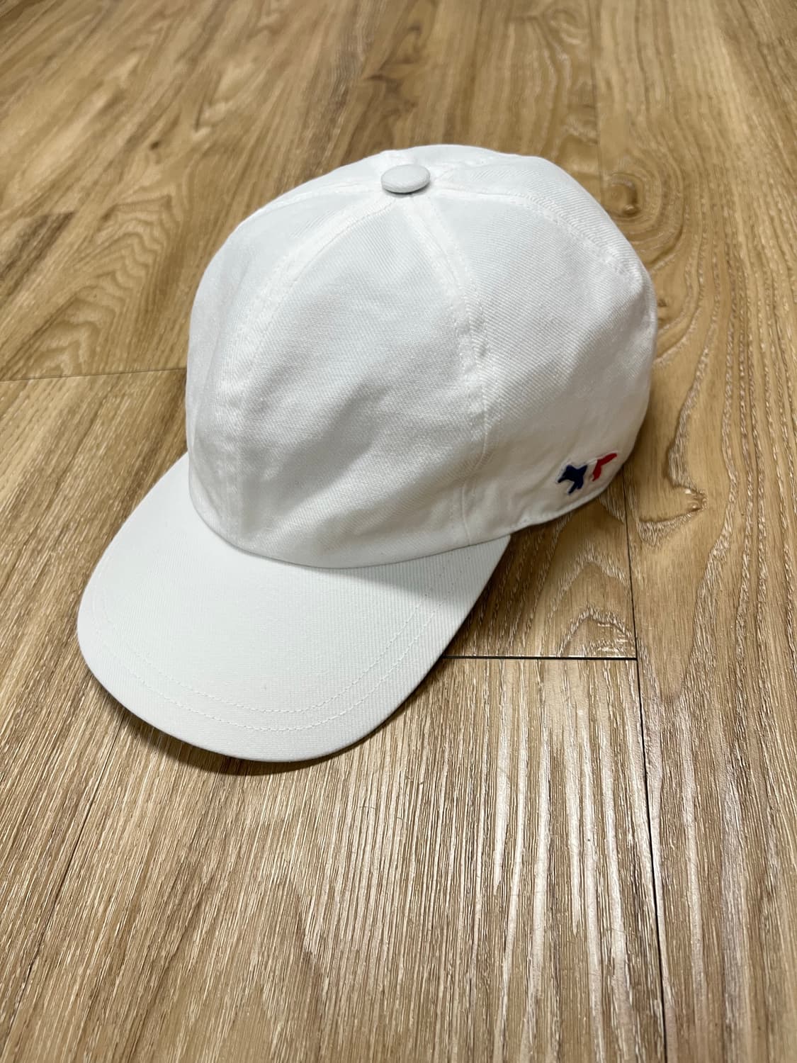 메종키츠네 폭스 화이트 볼캡 상품이미지1