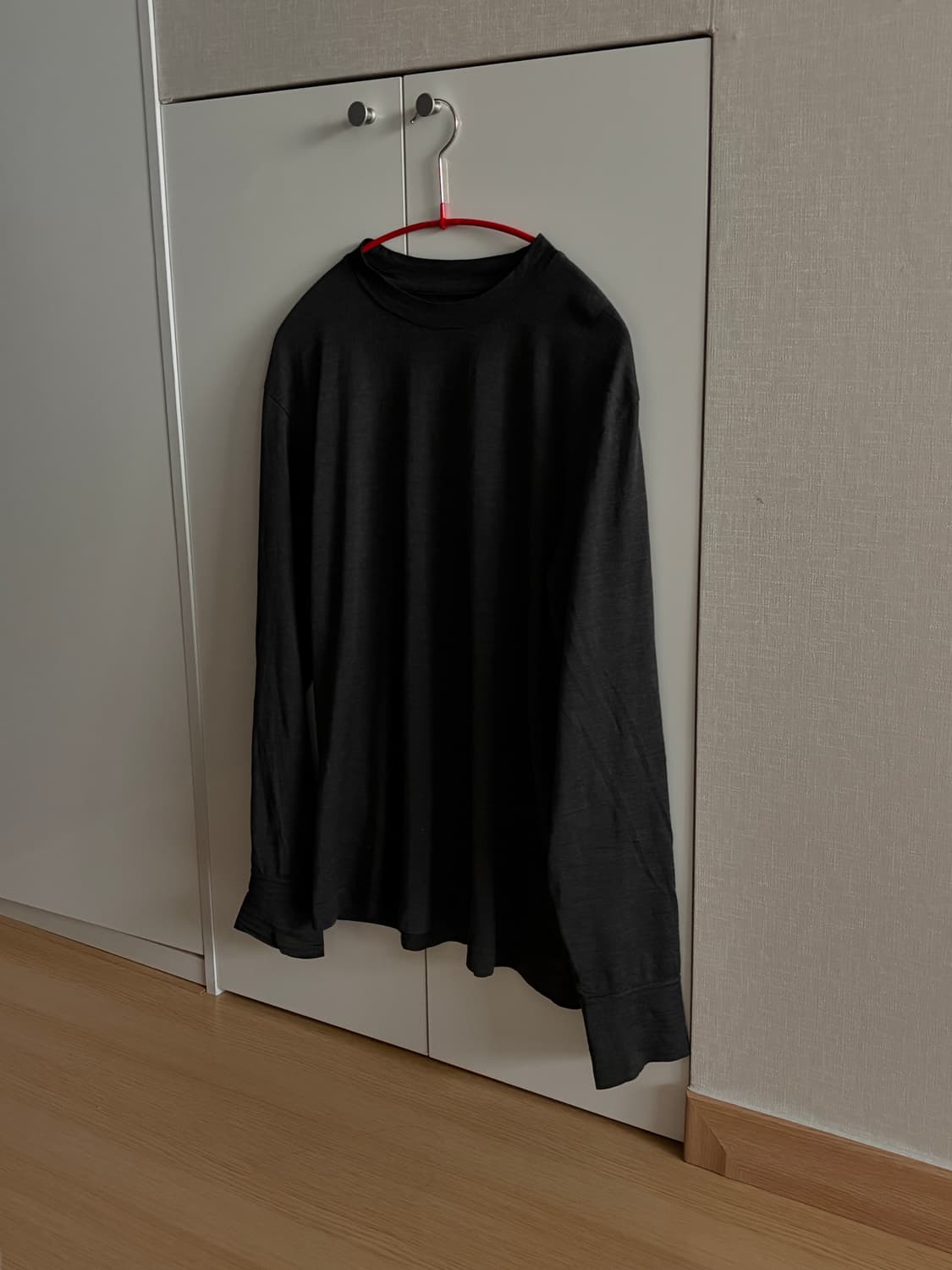 마티앤선즈 실크100% 롱슬리브 차콜 2 상품이미지1