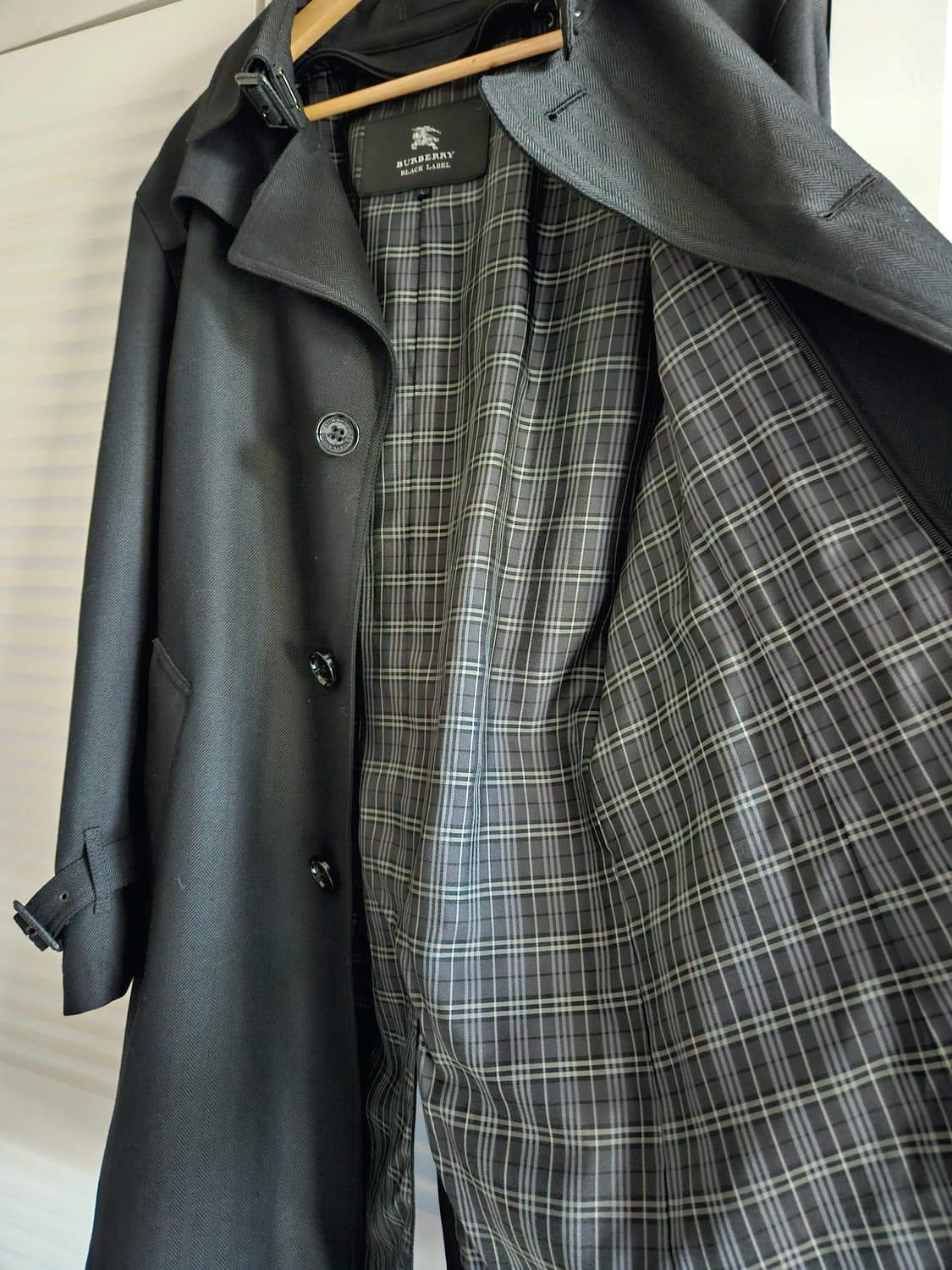 버버리 블랙라벨 헤링본 트렌치코트 판매합니다. 상품이미지3