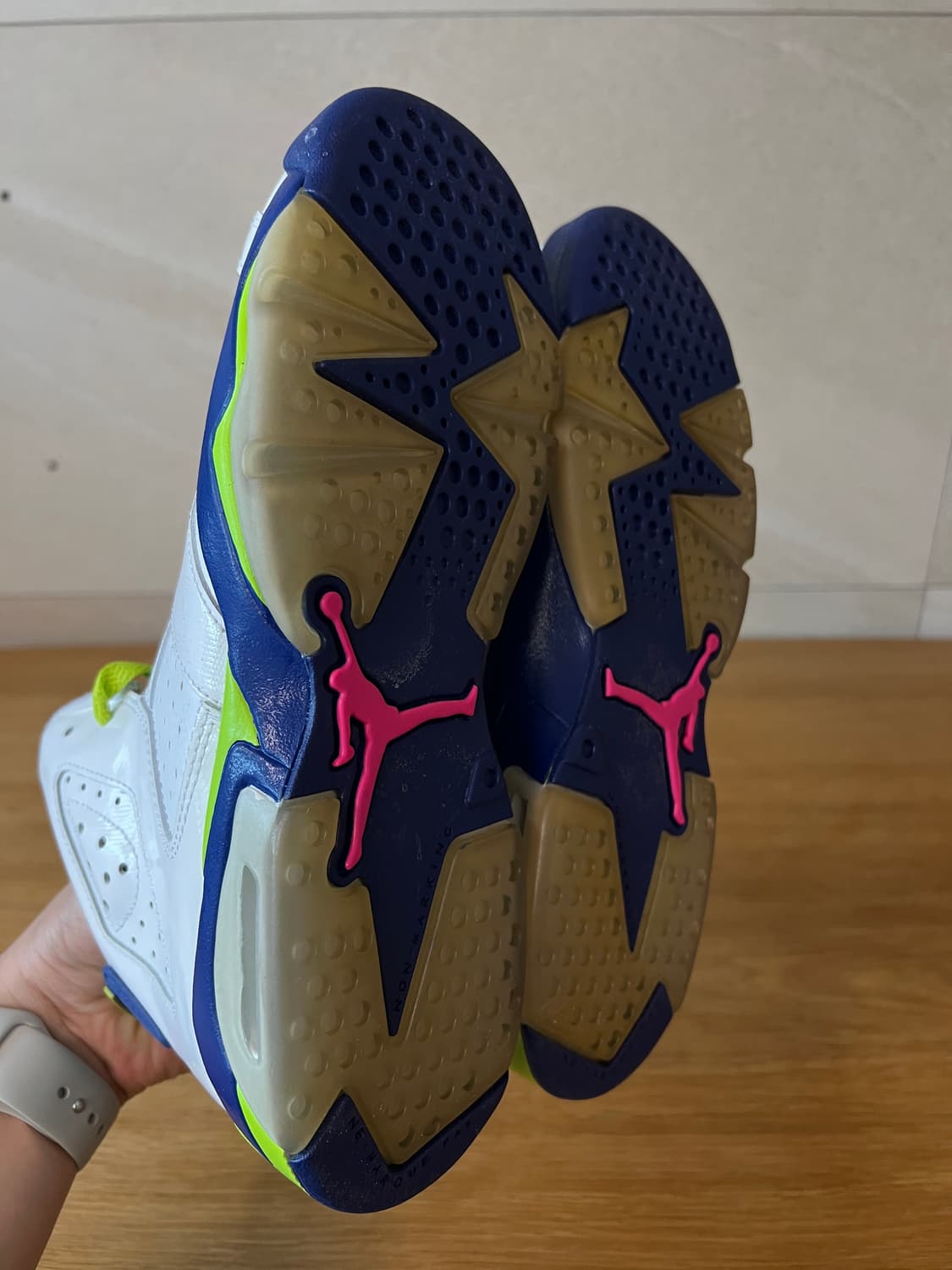 [250mm] [새제품] 컬러가 너무 예쁜! 에어 조던 6 레트로 (시호 상품이미지7