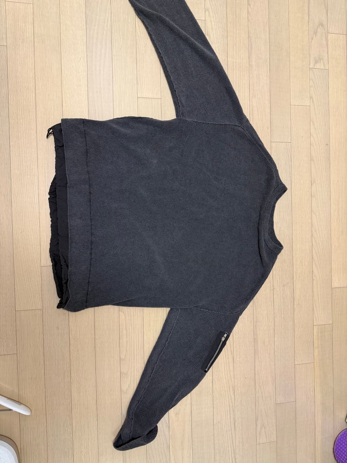 준지 2023 23 S/S 스트링 니트 스웻 입니다.  상품이미지1