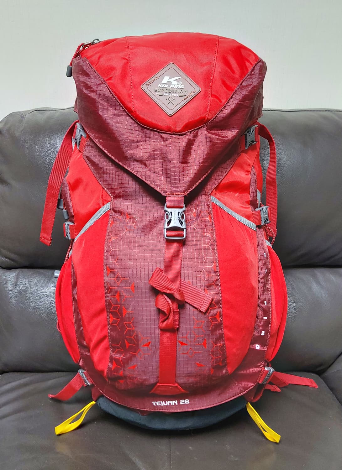 콜핑 TEIWAN  등산 배낭 (28L)

 상품이미지1