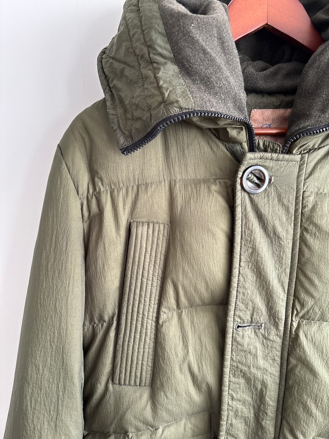 바쏘옴므 헤리티지 오리털 패딩 카키 상품이미지3