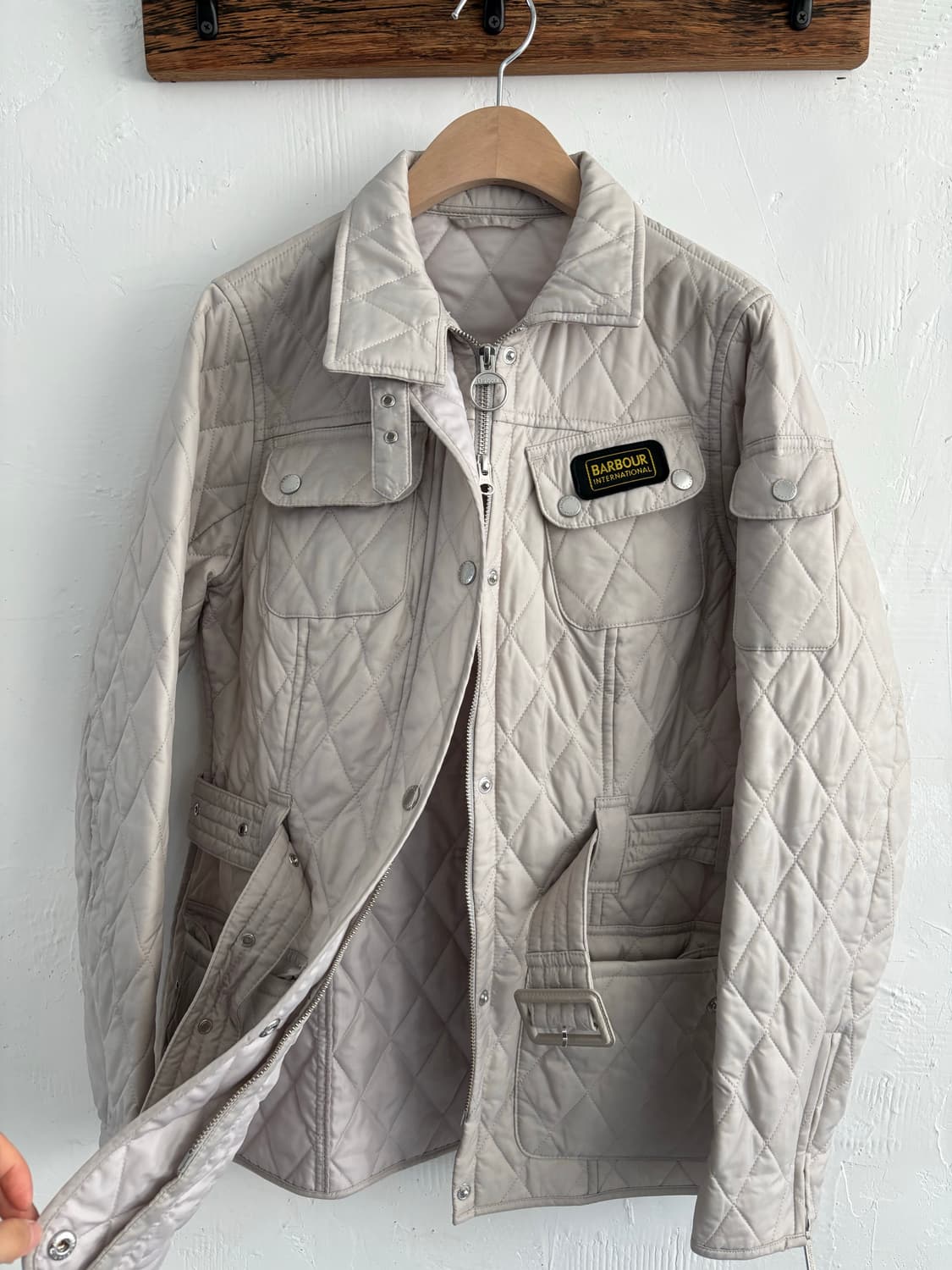 Barbour 바버 인터네셔널 퀼팅 자켓 상품이미지4