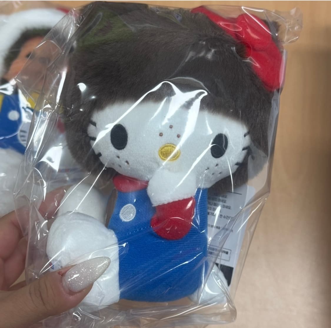 몬치치 X 헬로키티 콜라보 인형 2종 세트 상품이미지3