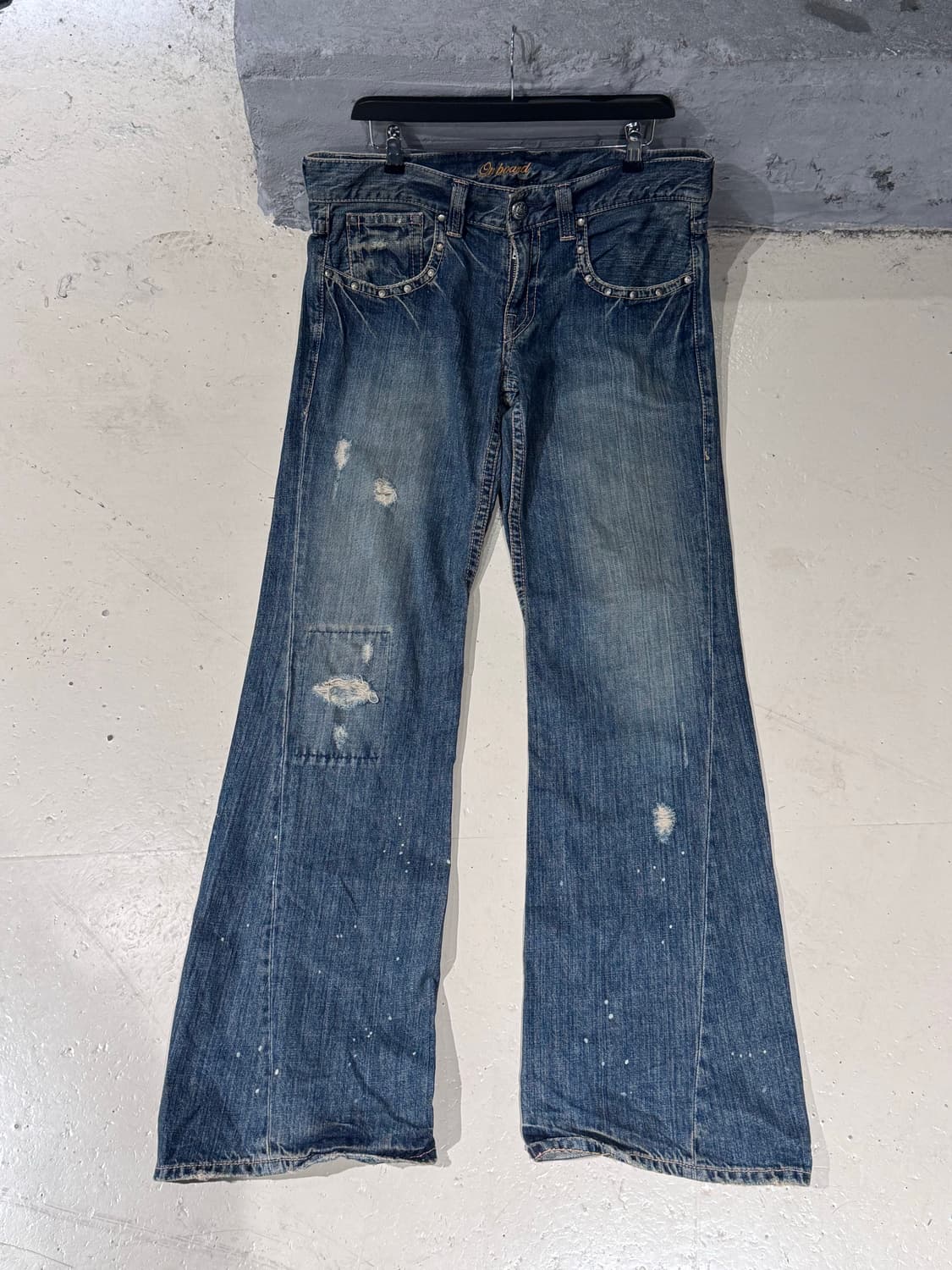 온보드 데미지 부츠컷 데님팬츠  상품이미지1