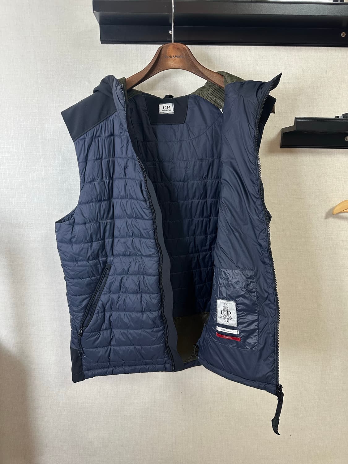 Cp컴퍼니 고글후드 패딩조끼 56size 상품이미지2