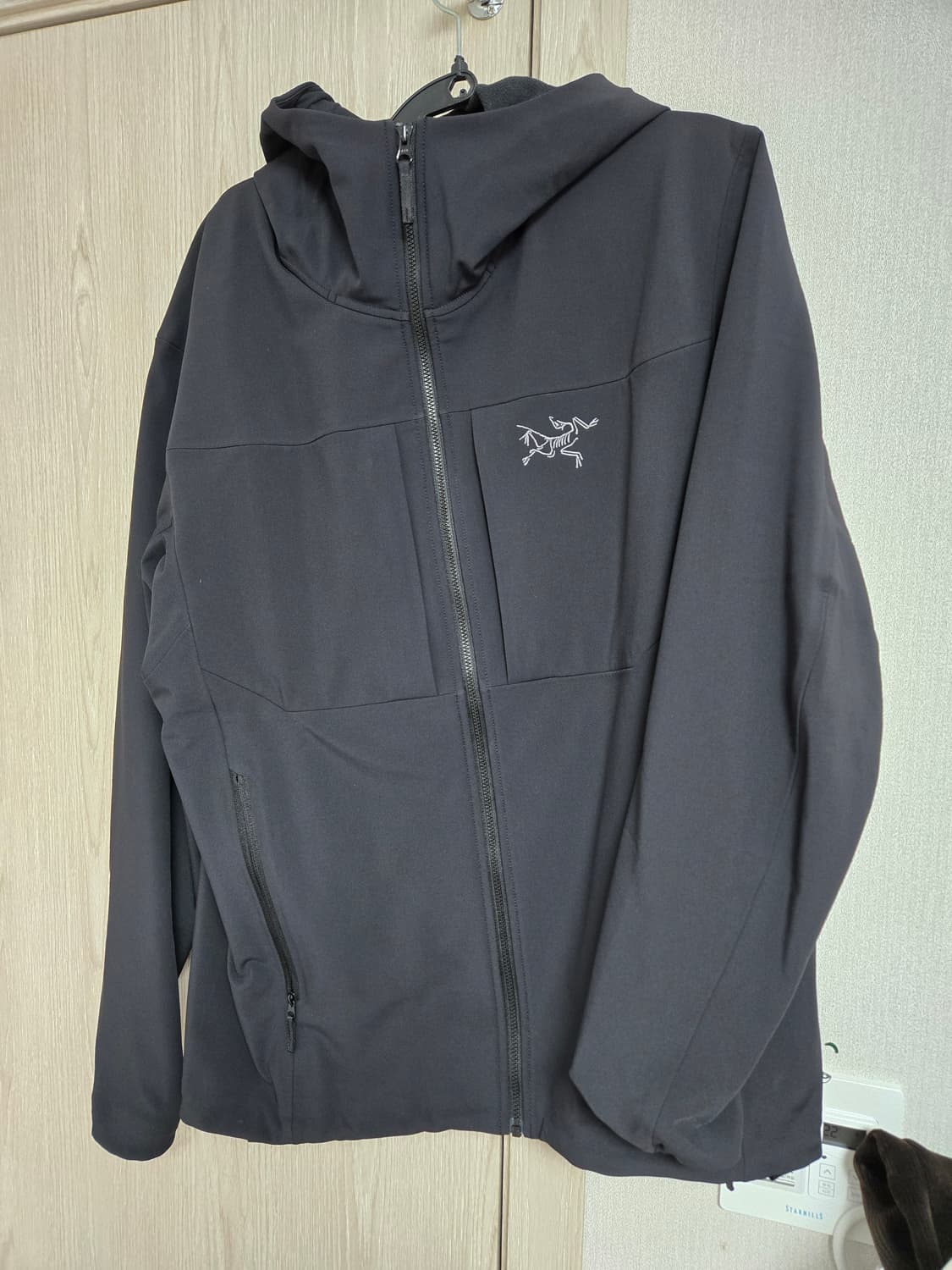 아크테릭스 감마 MX 후디 자켓 블랙 색상 M 사이즈입니다 상품이미지1