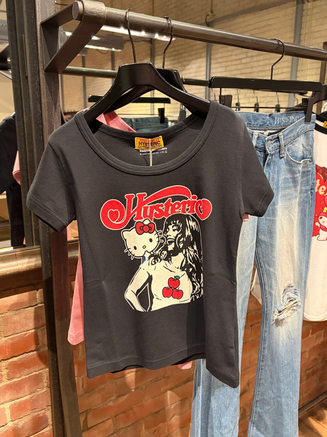 [미개봉새상품] 히스테릭글래머 X 산리오 헬로키티 반팔 티셔츠 상품이미지2