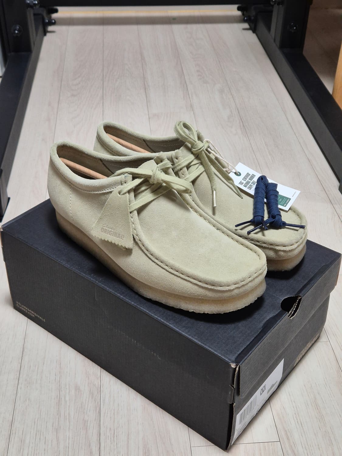 클락스 왈라비 메이플 스웨이드 270 로우 상품이미지3