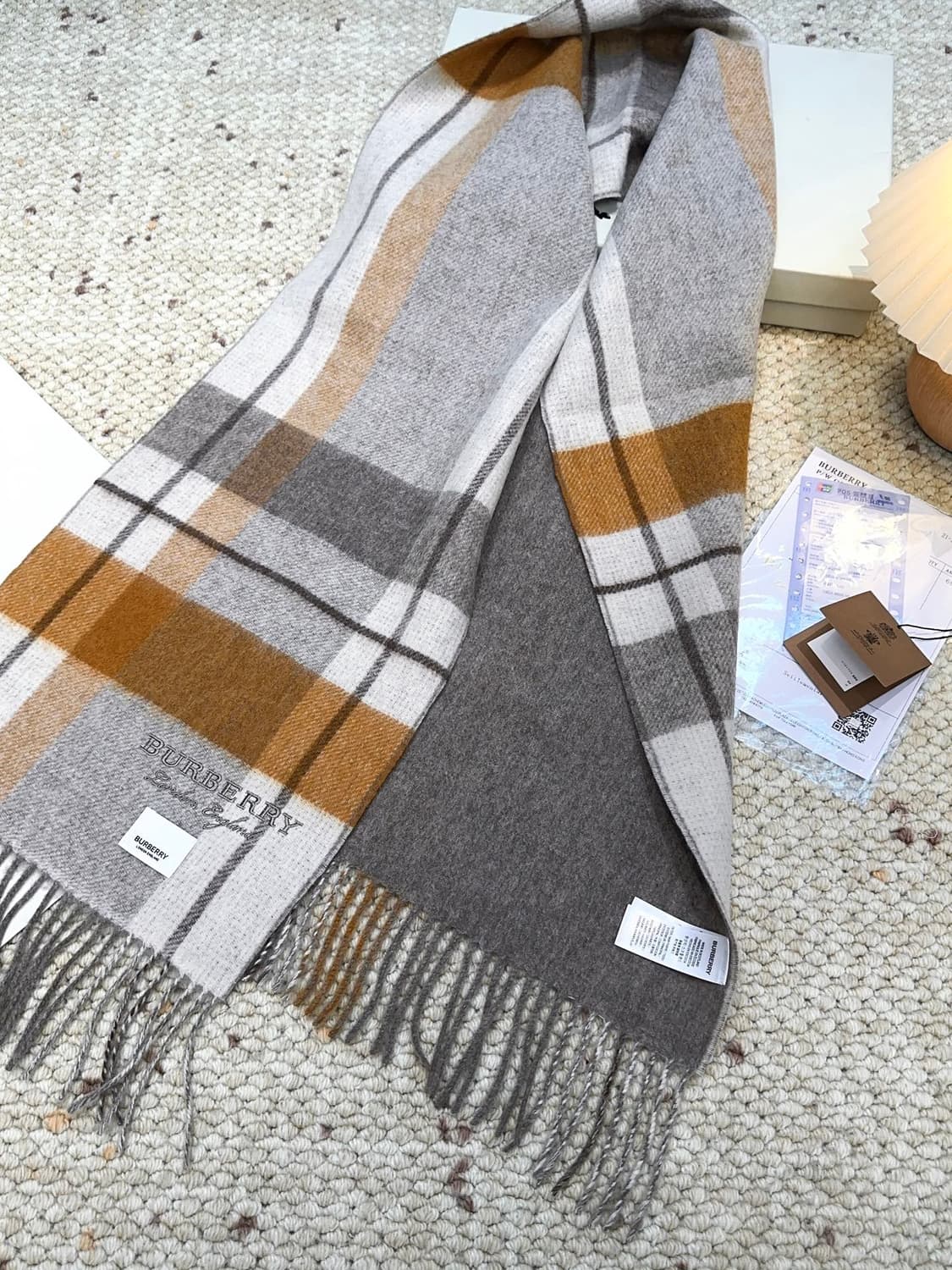 버버리숙녀 리버서블 스카프100% 램스울
 상품이미지2