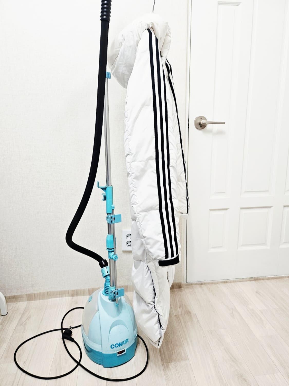 (90~95)S ☆우주매물☆ 아디다스 3st [흰검] 덕다운롱패딩 상품이미지5