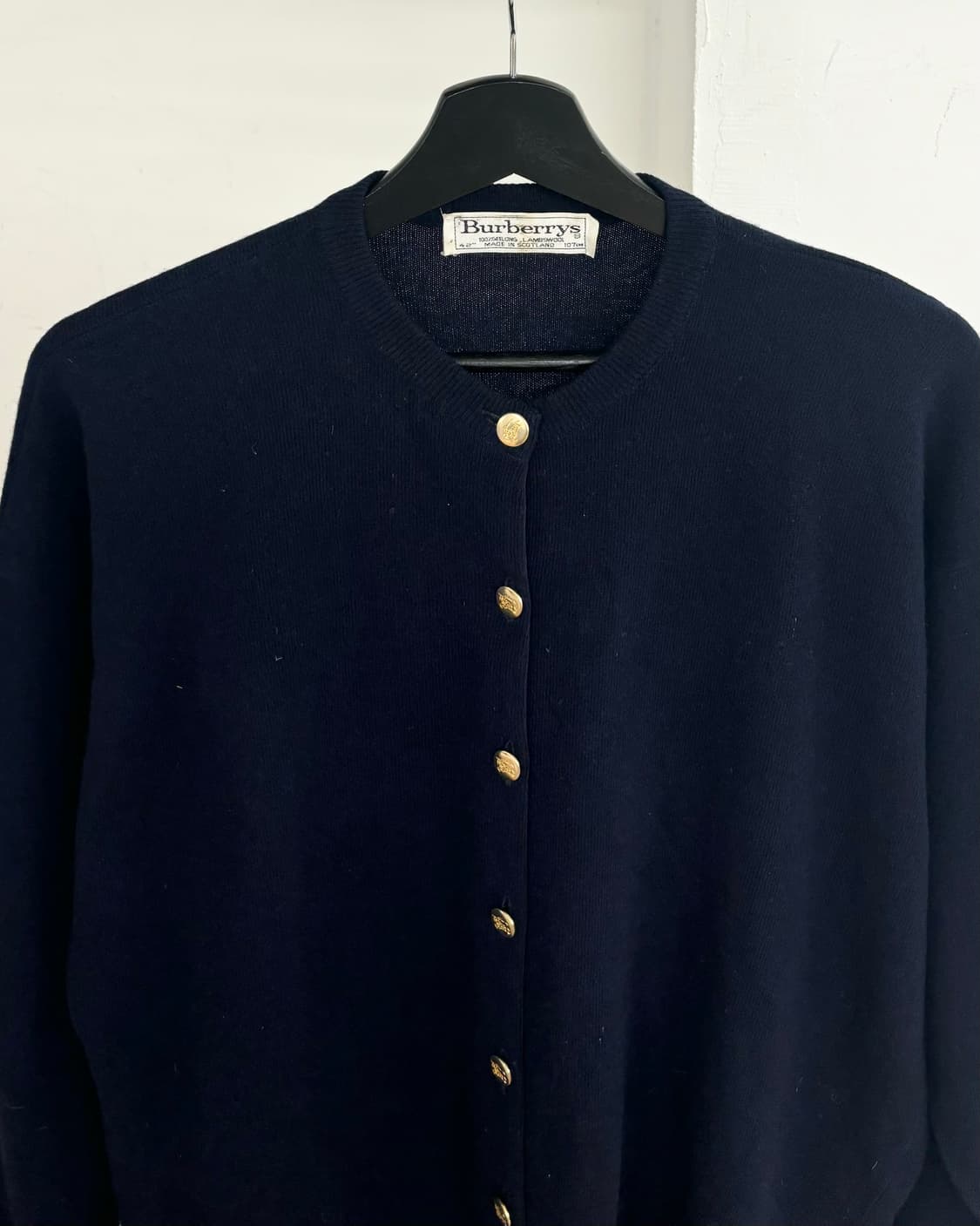 버버리 램스울 네이비 금장 가디건 상품이미지2