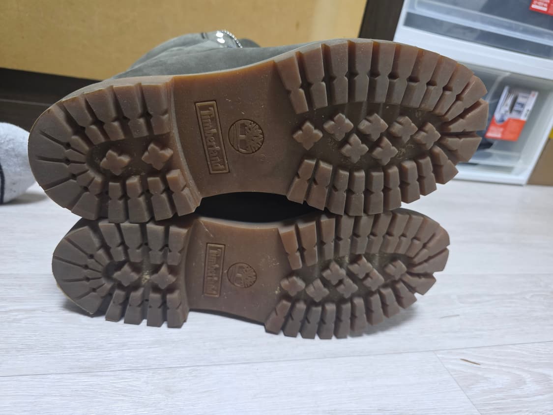 [8.5W 265]팀버랜드 6인치 워터프루프 그레이부츠 상품이미지9