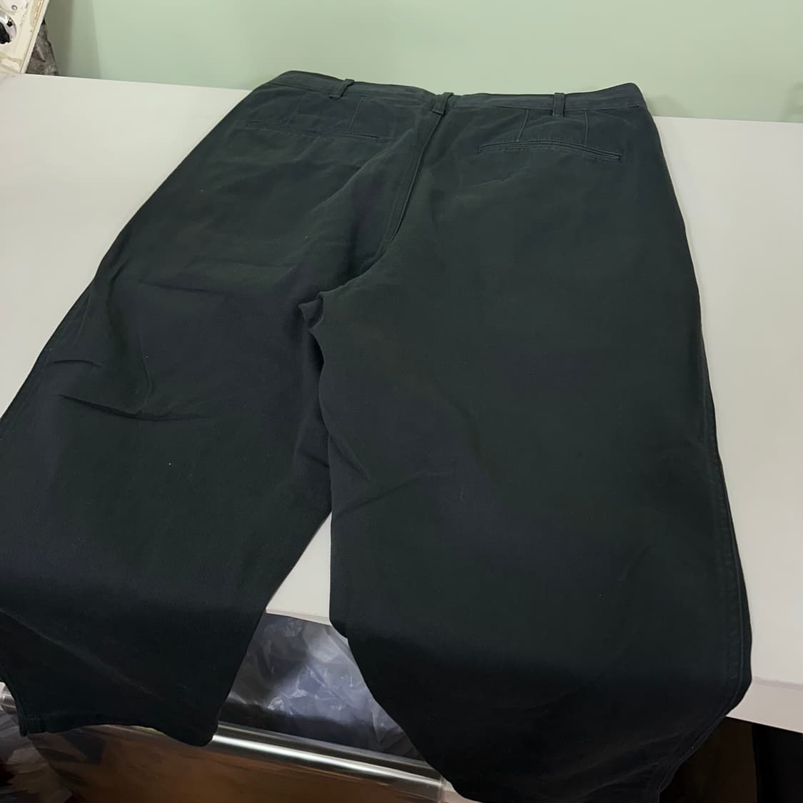 XL 유니클로U 하이웨스트 투턱 먹색 테이퍼드루즈핏 9부 치노팬츠 상품이미지5