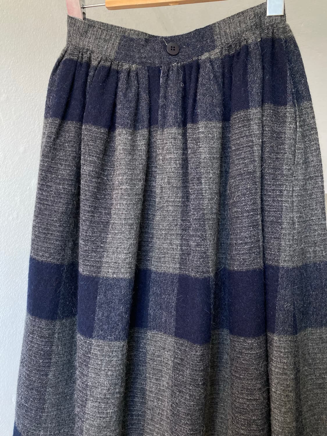 울 100% 플레어 미디 스커트 상품이미지7