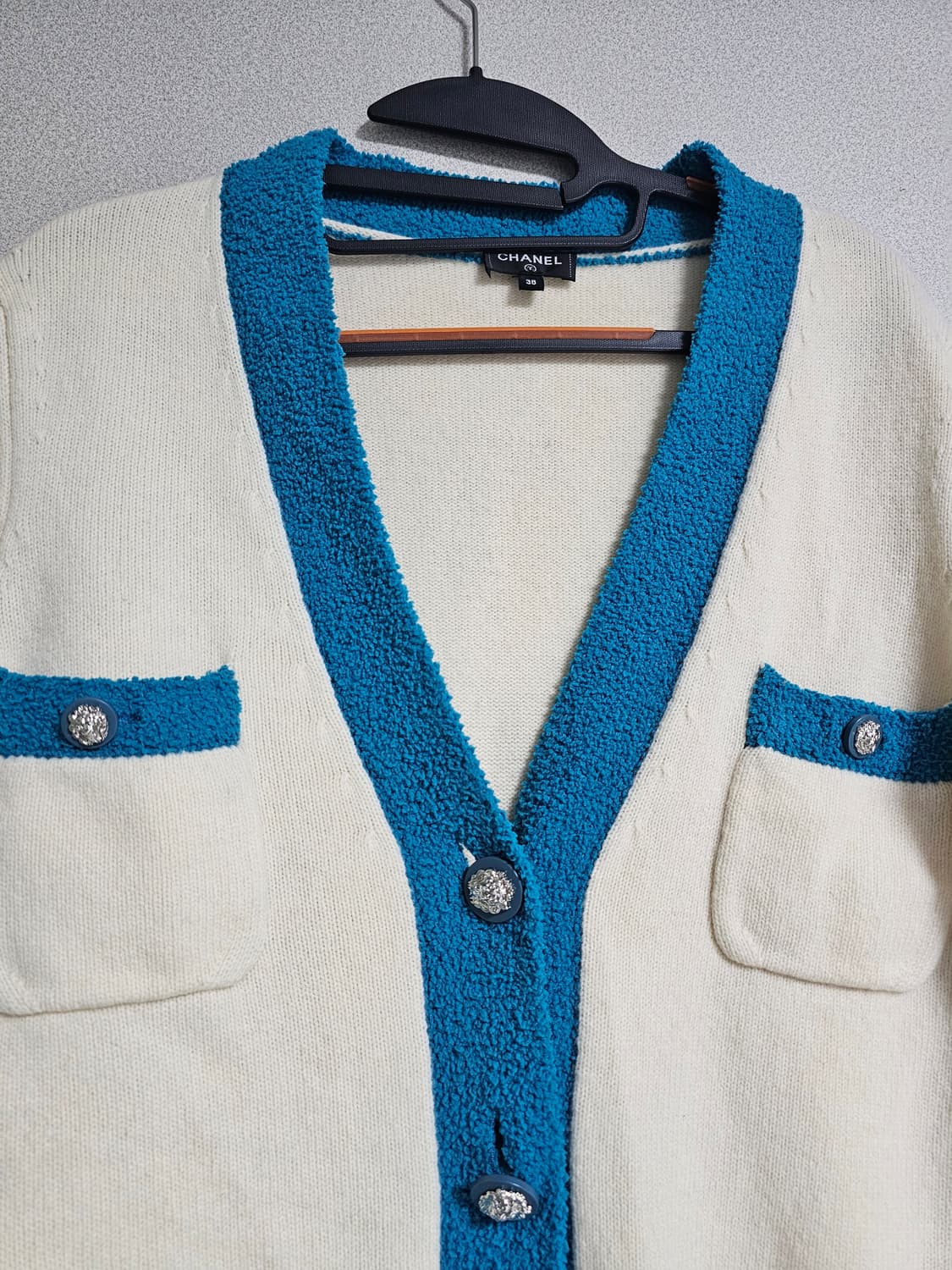 정품 여성 샤넬 캐시미어&울 가디건 38 상품이미지3