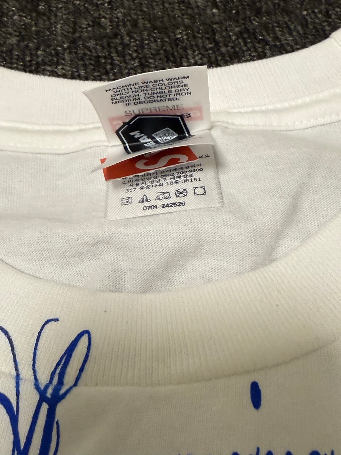 [L] 슈프림 어나운싱 티셔츠 화이트 - 25SS 상품이미지4