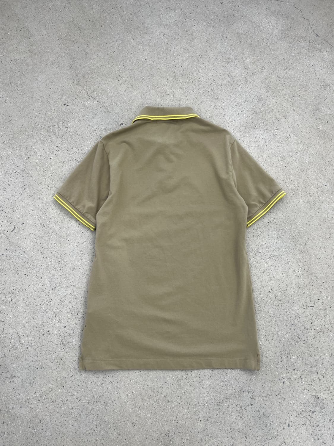 스톤아일랜드 로고 패치 배색 카라 티셔츠 상품이미지4