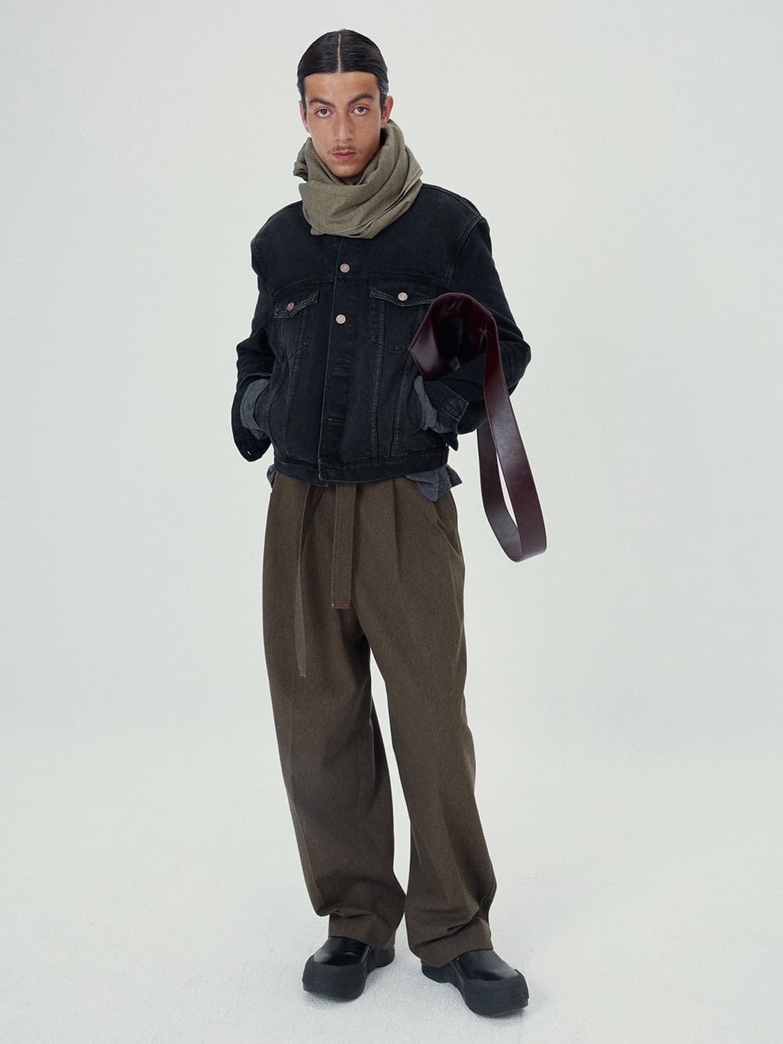 렉토 24F/W 벨트 디테일 하이웨스트 팬츠 카키 상품이미지8