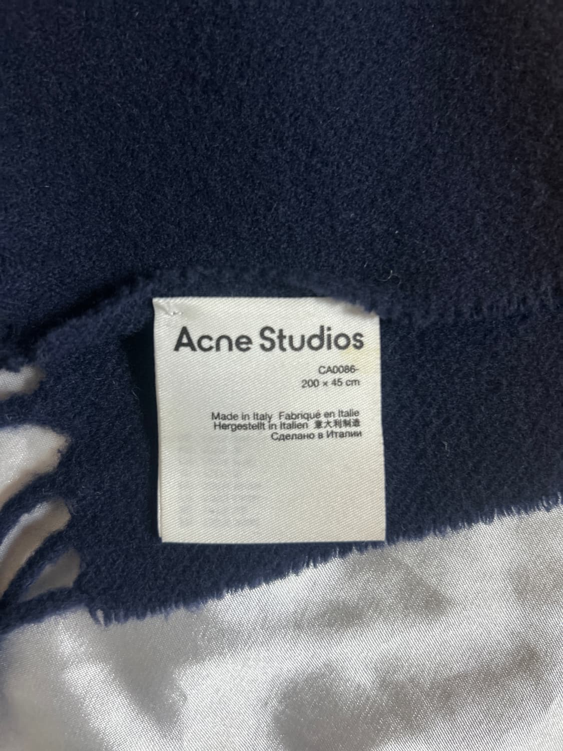 아크네 스튜디오 울 프린지 머플러  네이비 블루 상품이미지6