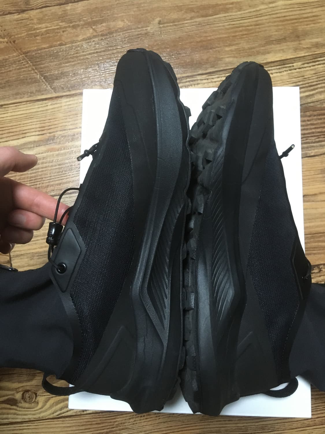 데상트 유스 시프트 트레일 블랙 판매합니다 상품이미지5