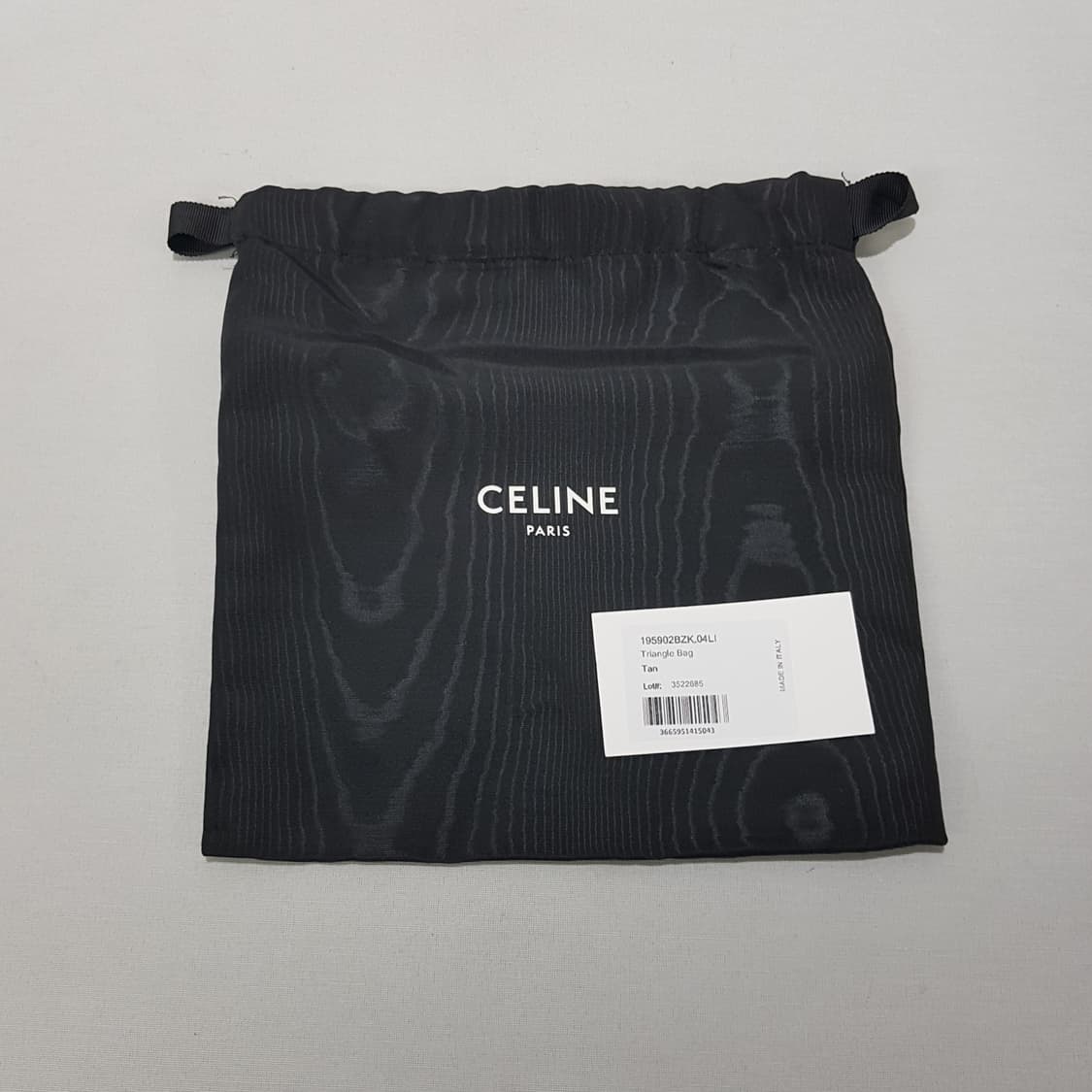 셀린느 트리오페 트라이앵글 숄더 크로스백 상품이미지10